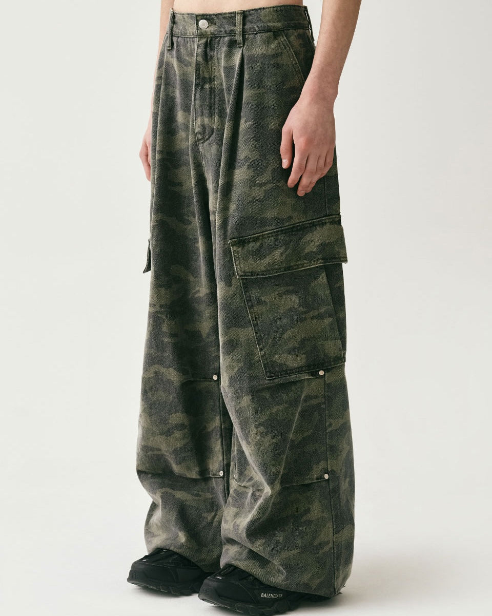 Shadow Terrain Wide-Leg Cargo Trousers