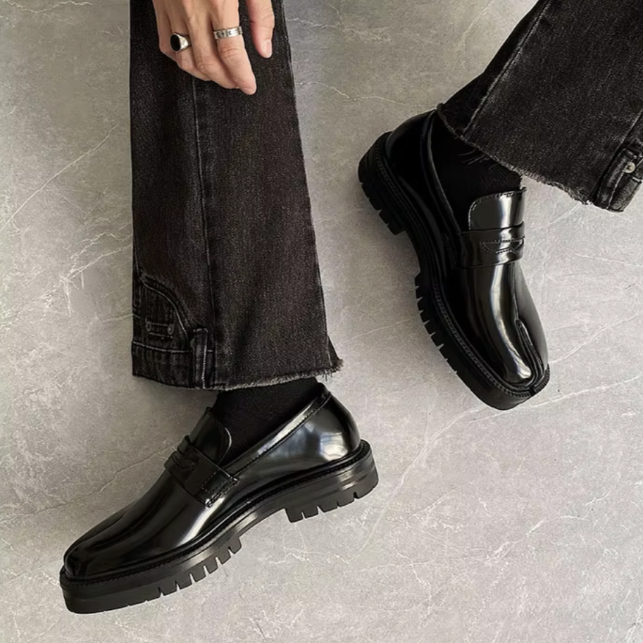 The Divide - Split-Toe Statement Loafers