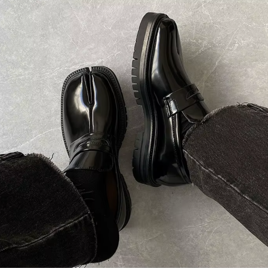 The Divide - Split-Toe Statement Loafers